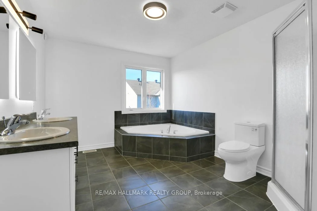 177 Dorina Sarazin Crescent, Clarence-Rockland, ON K4K 1P6