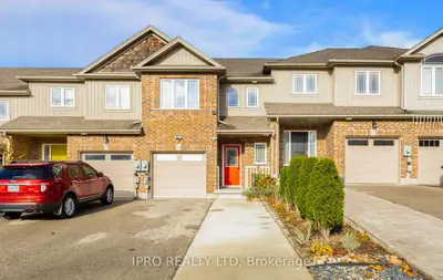 Att/Row/Townhouse in Guelph