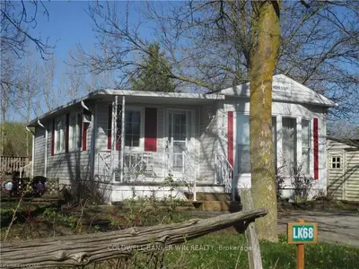 68 Lakeside Street, Wellington North, On N0g 2l0