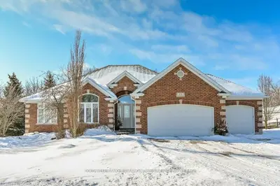 11 Sunnybrae Crescent, Centre Wellington, On N1m 3l9