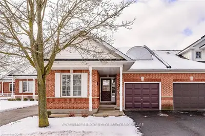 7 Village Green Drive, Guelph, On N1g 0a2