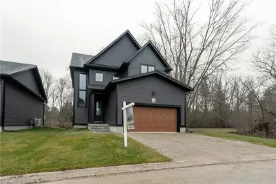 297 WHITING Street 20, Ingersoll, ON N5C 2W5