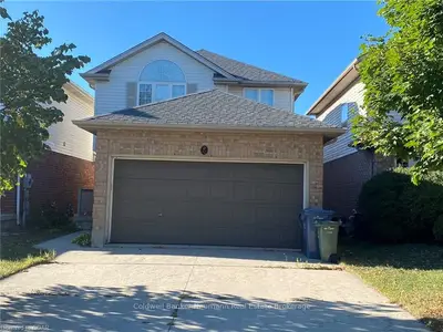 82 DOYLE Drive, Guelph, ON N1G 5B9