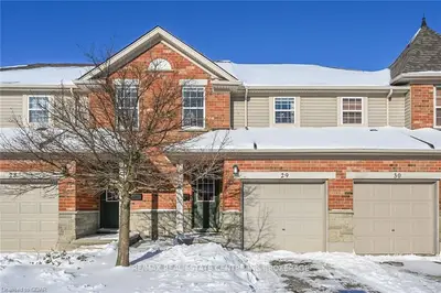 124 Gosling Gardens 29, Guelph, On N1g 5k6