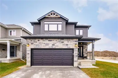 184 HALLS Drive, Centre Wellington, ON N0B 1S0