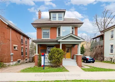 107 PAISLEY Street, Guelph, ON N1H 2N9