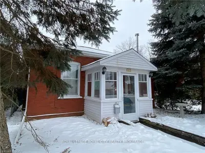 88 Delhi Street, Guelph, On N1e 4j7