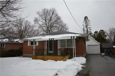 138 Victoria Road N, Guelph, On N1e 5h5