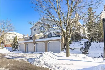 100 Woodlawn Road E 3, Guelph, On N1e 7b1