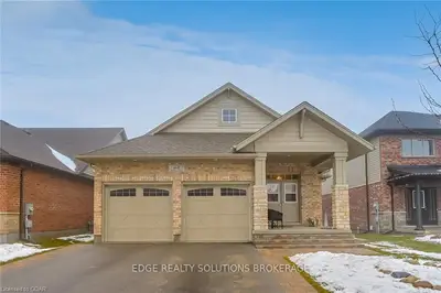 68 Riley Crescent, Centre Wellington, On N1m 0c1