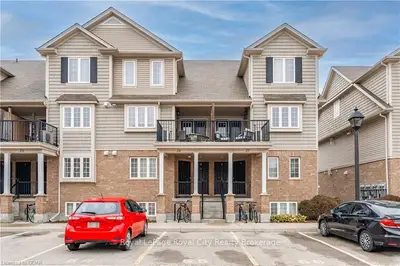 15 CARERE Crescent 26A, Guelph, ON N1E 0K4
