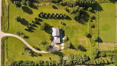 9197 6, Wellington North, ON, N0G 2E0