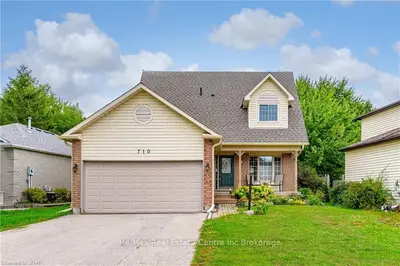 710 WOODHILL Drive, Centre Wellington, ON N1M 3M8
