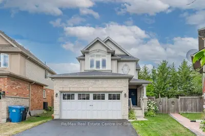 73 LAUGHLAND Lane, Guelph, ON N1L 0C6