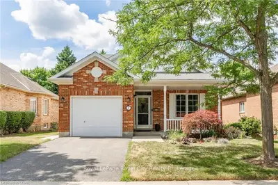 7 ARBORDALE Walk, Guelph, ON N1G 4X7