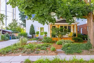52 VERNEY Street, Guelph, ON N1H 1N4
