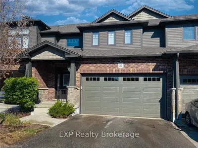 254 GOSLING Gardens 22, Guelph, ON N1L 1G7
