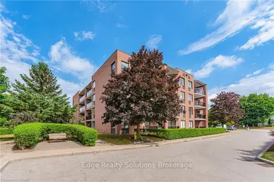 215 SCOTLAND Street 201, Centre Wellington, ON N1M 3L8