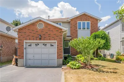 37 ERBSVILLE Court, Waterloo, ON N2J 3Z4