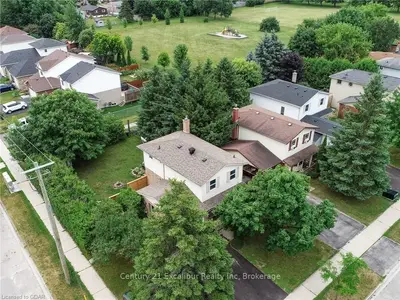 290 STRATHALLAN Street, Centre Wellington, ON N1M 3L5
