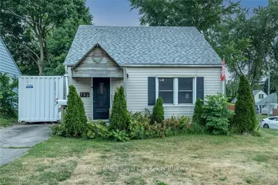 520 PAISLEY Road, Guelph, ON N1H 2R8