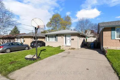 170 COUNTRY CLUB Drive, Guelph, ON N1E 3L2