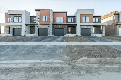 3142 TURNER Crescent, London South, ON N6M 0J3