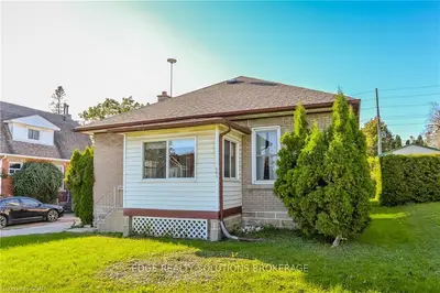 683 St Andrew Street W, Centre Wellington, On N1m 1p7