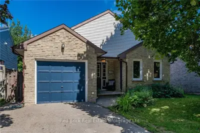 195 PARKSIDE Drive E, Centre Wellington, ON N1M 3E7