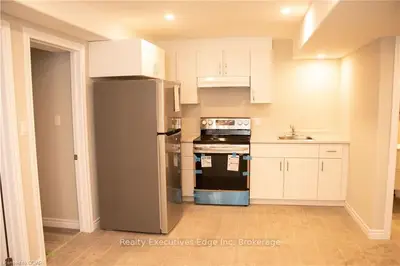 523 STARWOOD Drive Basement, Guelph, ON N1E 6X2