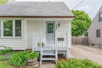 100 STEWART Avenue, Cambridge, ON N1R 2T9