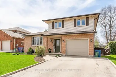 7 ASPENWOOD Place, Guelph, ON N1K 1P3
