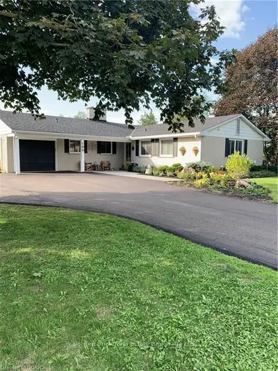 100 MCNAB Street E, Centre Wellington, ON N0B 1S0