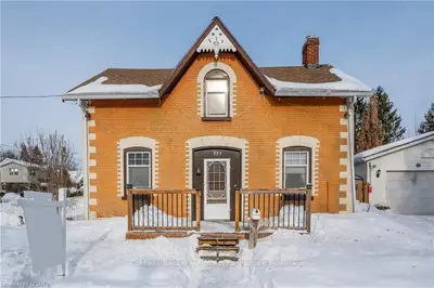 223 ST. GEORGE Street E, Centre Wellington, ON N1M 1K5