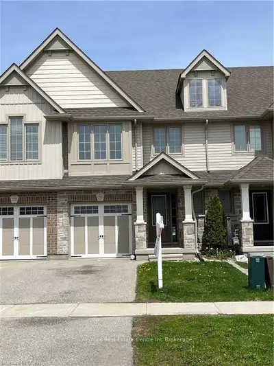 1190 CAEN Avenue, Woodstock, ON M5N 2G1