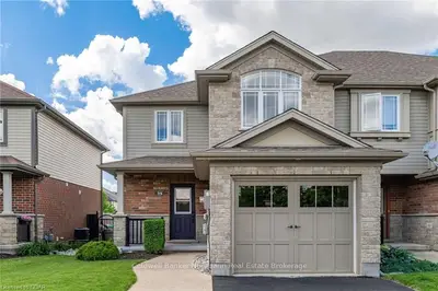 34 LAUGHLAND Lane, Guelph, ON N1L 0C9