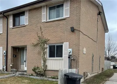 427 VICTORIA Road N B11, Guelph, ON N1E 5J9