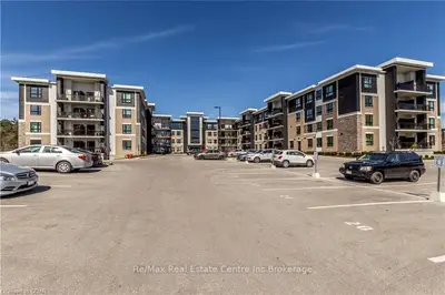 1284 GORDON Street 121, Guelph, ON N1L 0M8