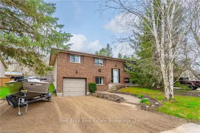 66 WOOLWICH Street W, Centre Wellington, ON N0B 1S0