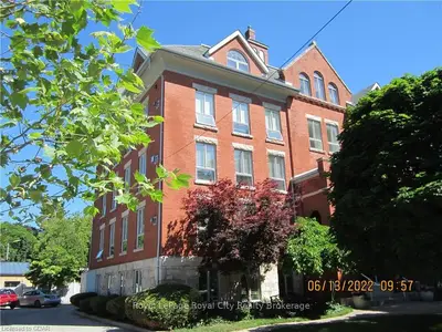 57 SUFFOLK W Street 305, Guelph, ON N1H 2J1
