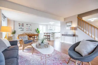 1 CHESTERTON Lane, Guelph, ON N1E 6T1