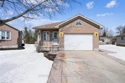 31 DUKE Street, Wellington North, ON N0G 1A0