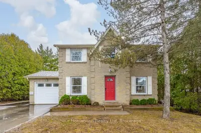 585 SCOTLAND Street, Centre Wellington, ON N1M 3J8