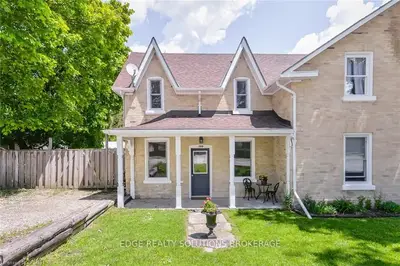 295 Wellington Street W, Wellington North, On N0g 2l2