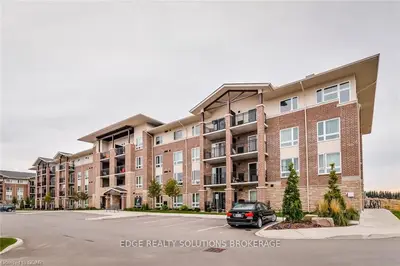 103 Westminster Crescent 209, Centre Wellington, On N1m 0c6