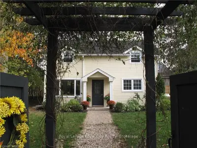 204 Union Street E, Centre Wellington, On N1m 1v9