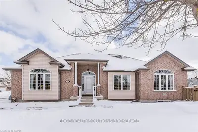 112 Halls Drive, Centre Wellington, On N0b 1s0