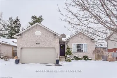 932 Kelsowood Lane, Centre Wellington, On N1m 3r8