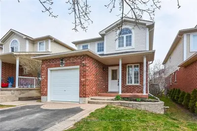 34 Clythe Creek Drive, Guelph, On N1e 7j4