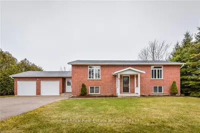 52 Woolwich Street E, Centre Wellington, On N0b 1s0